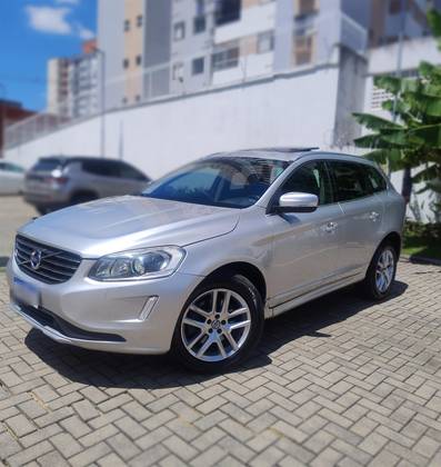 VOLVO XC60 2.0 T5 MOMENTUM GASOLINA 4P AUTOMÁTICO